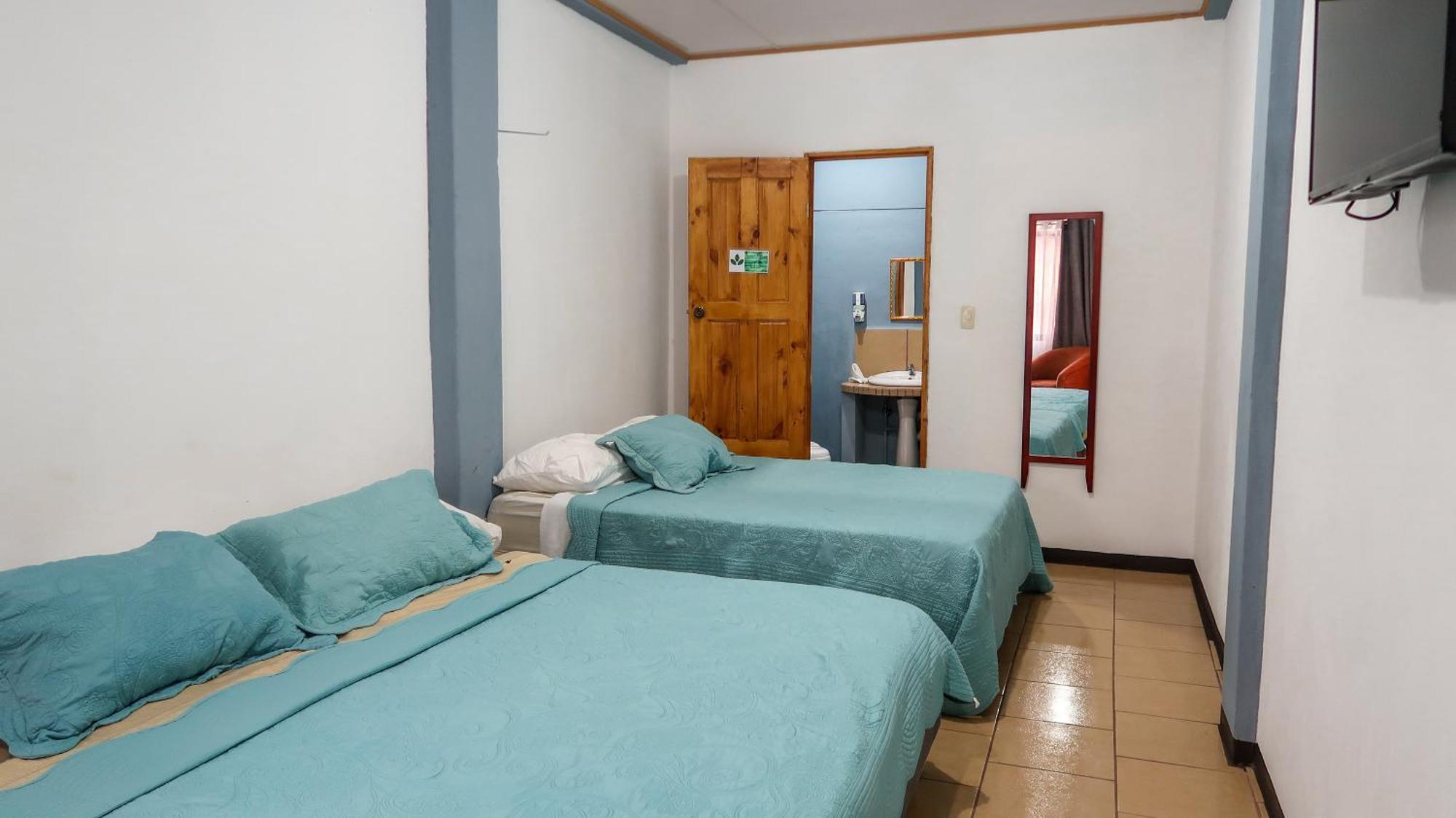 Hotel Hoja De Oro Corcovado Puerto Jiménez 客房 照片
